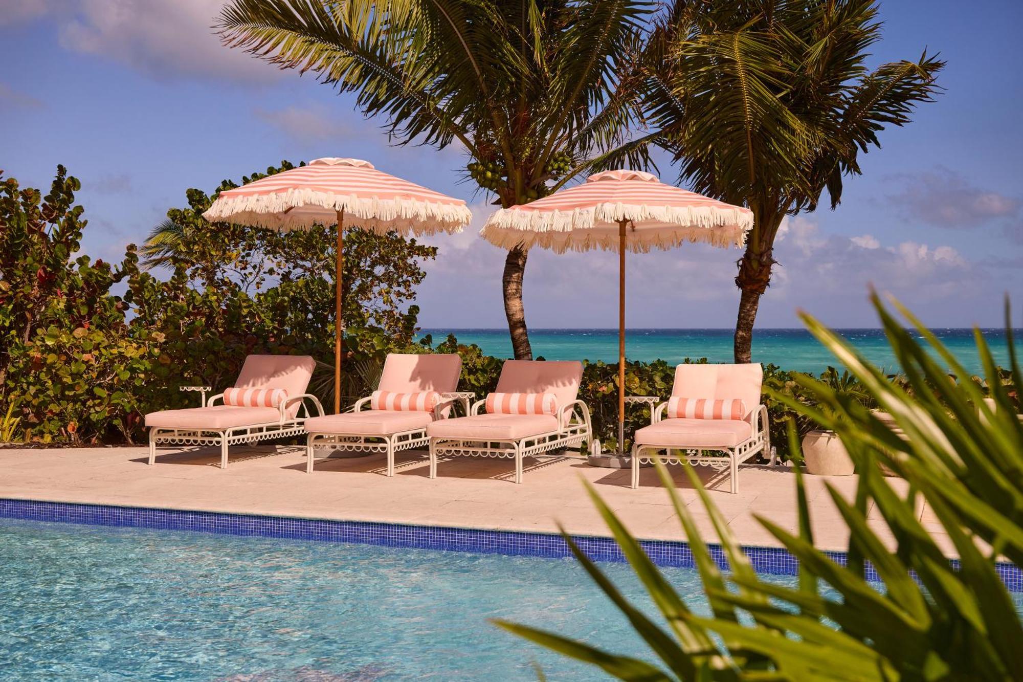Coral Sands Inn & Cottages Dunmore Town Екстер'єр фото