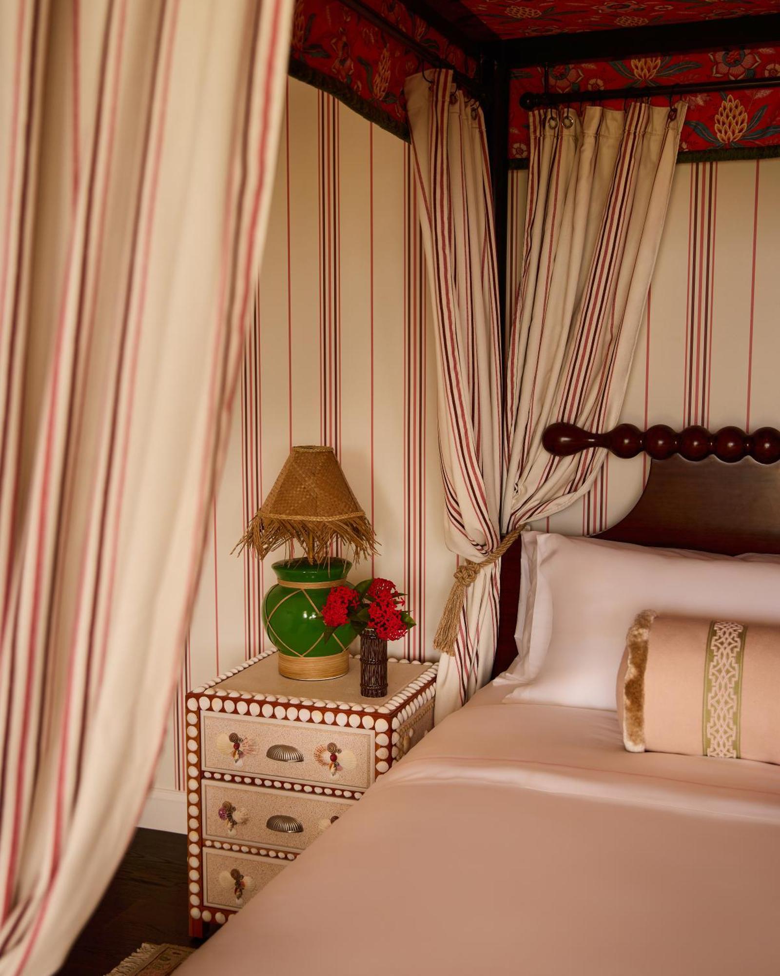 Coral Sands Inn & Cottages Dunmore Town Екстер'єр фото