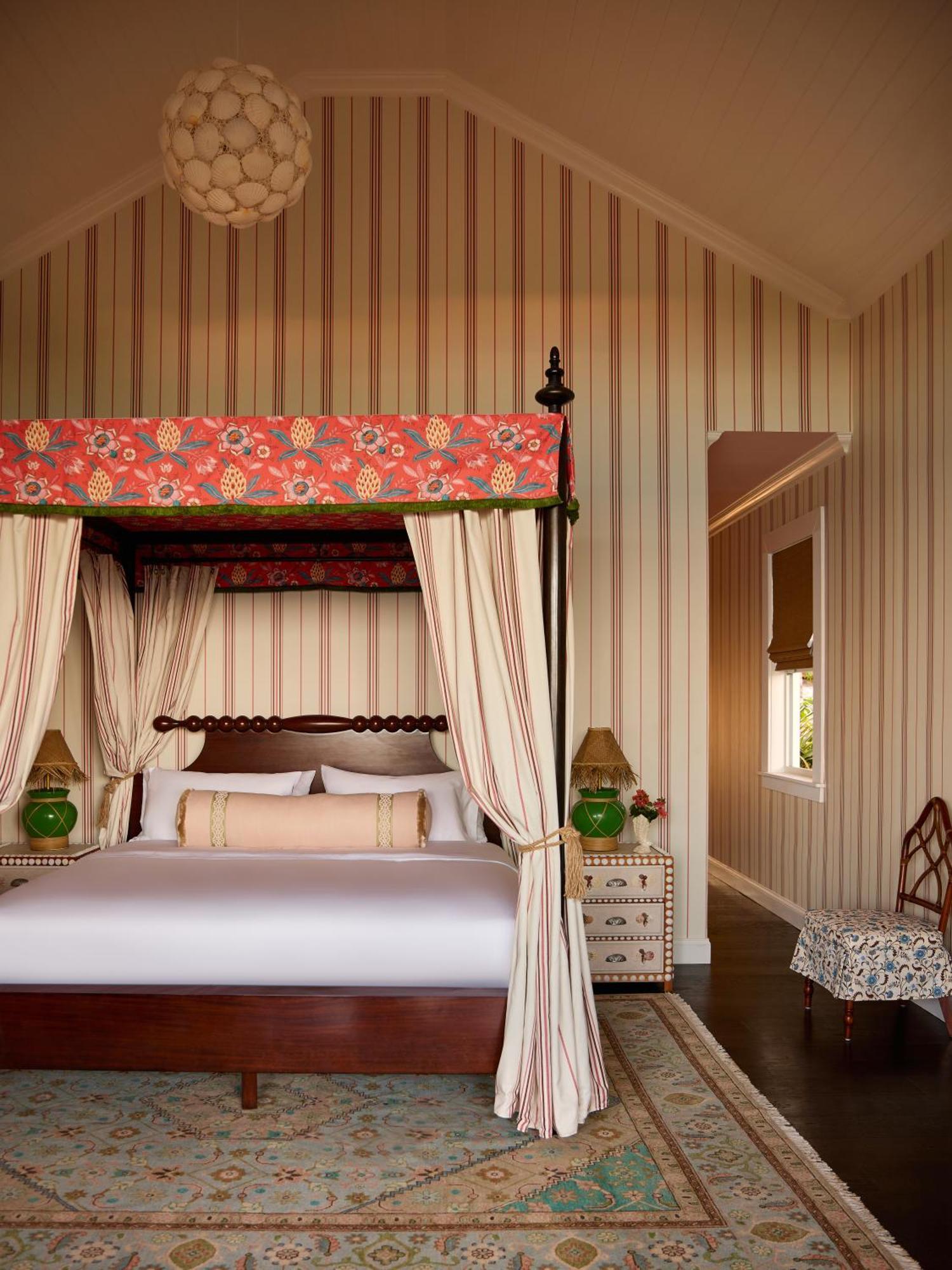 Coral Sands Inn & Cottages Dunmore Town Екстер'єр фото